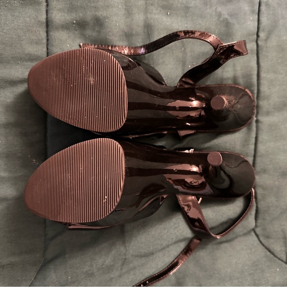 Elegant Black Platform Heels - Picture 8 of 11